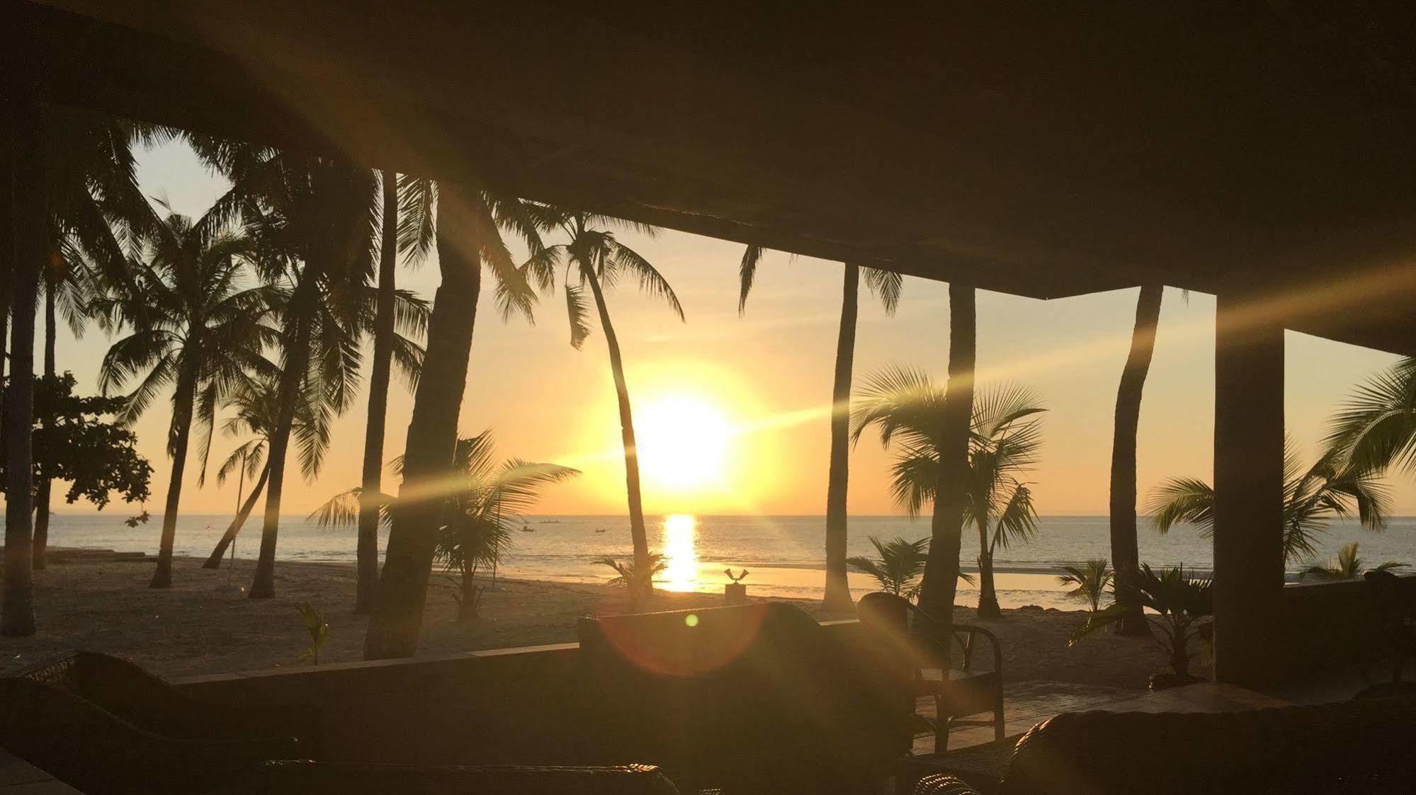 Kota Beach Resort Santa Fe  Eksteriør bilde